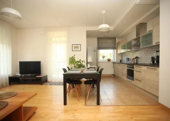 Cozy Kaivas, Free Parking, Self Check-in Apartment Riga