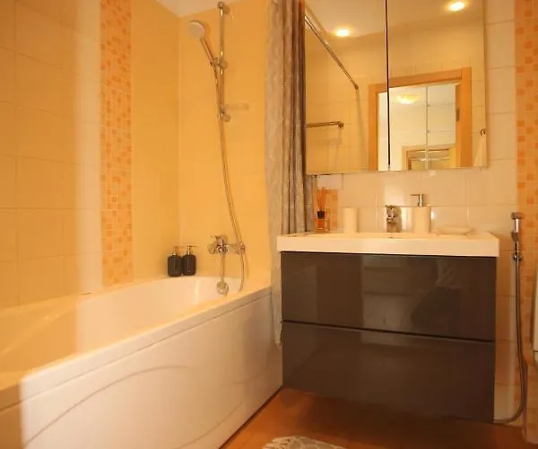 Apartment Cozy Kaivas, Free Parking, Self Check-in Riga