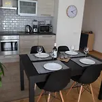 公寓 Cozy Kaivas, Free Parking, Self Check-in 里加